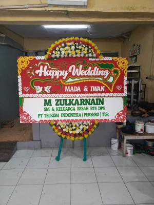 Papan Bunga di Randusari Semarang Selatan